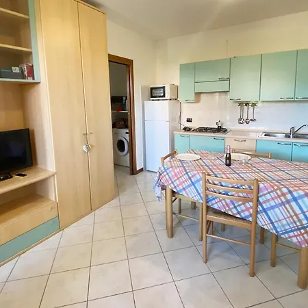 Apartment With Private Garden - Desenzano del Garda