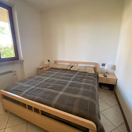 With Private Garden - Apartment