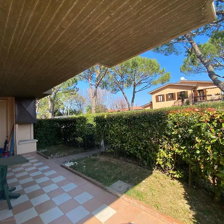 With Private Garden - Apartment *