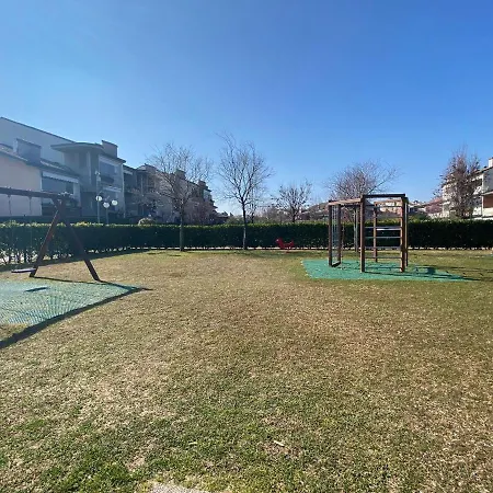 Apartment With Private Garden - Desenzano del Garda