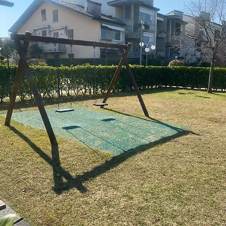 With Private Garden - Apartment Desenzano del Garda